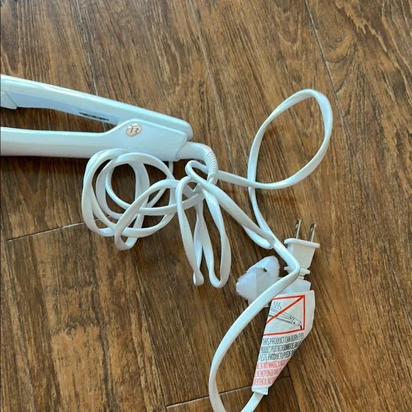 T3 Hair Straightener - Picture 5 of 7